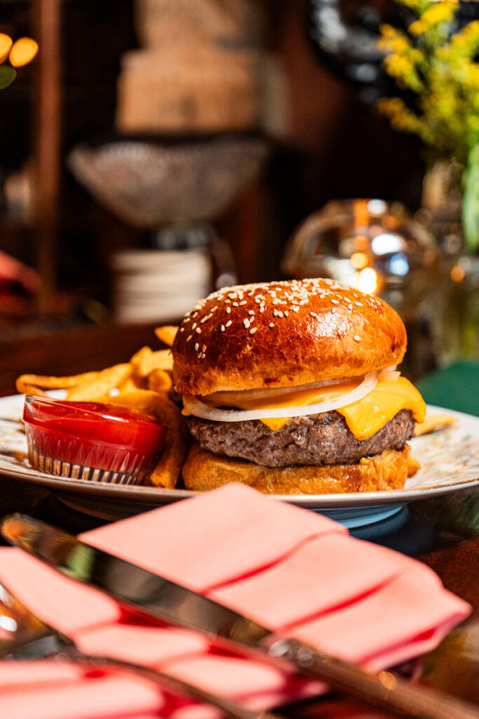 Cheeseburger with fries and ketchup